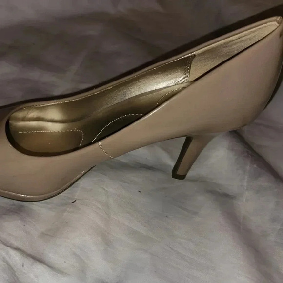 ‎Bandolino 3" heel - Picture 9 of 11